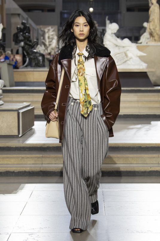Louis_Vuitton_FW22_credit_©_Louisvuitton_mespromenades_salutlesgarcons_Look_01