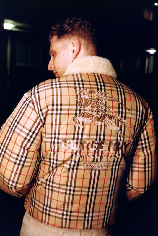 Supremexburberry-s-unissent-a-nouveau-pour-une-capsule-desirable-photo-credit-©-bolade-banjo-mespromenades-salutlesgarcons-007