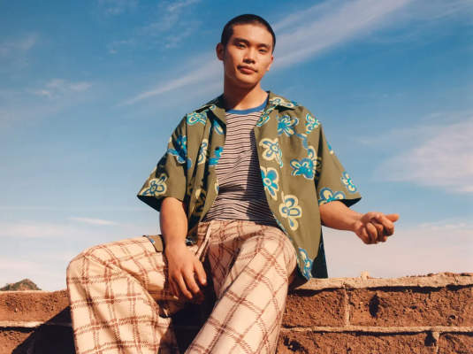 UNIQLOXMARNI-une-collection-aux-allures-flower-power-©-photoi-credit-uniqlo-salutlesgarcons-000