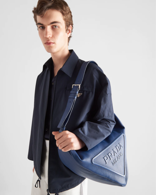 salut_les_garçons_magazine_sac_a_bandouliere_triangle_prada