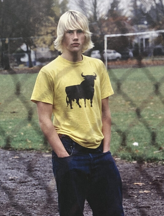 elephant-de-Gus-Van-Sant-fete-ses-20-ans-avec-son-iconique-t-shirt-salut-les-garçons-magazine-Robinson-Scott-Green-HBO-Films-couverture