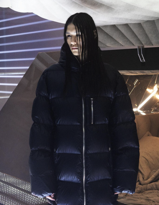Rick-Owens-et-Moncler-une-collection-oxygene-ventile-isole-©-moncler-salut-les-garçons-magazine-magazine-paris.25.03