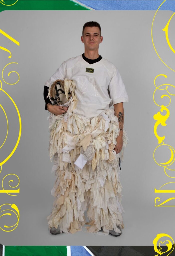 La Cage _ Victor Koehler - Victoria Baia - Linen work Festival Mode Hyeres