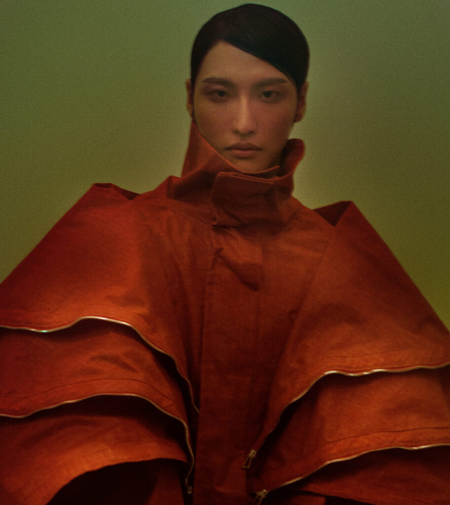 Songzio-printemps-été-2026-futurisme-et-hanbok-déconstruit-MONGIN_SONGZIO-@-sasha-mongin