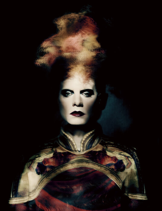 Jordan-Roth-au-Louvre-beauté-radicale-en-trois-actes-©-Paolo-Roversi