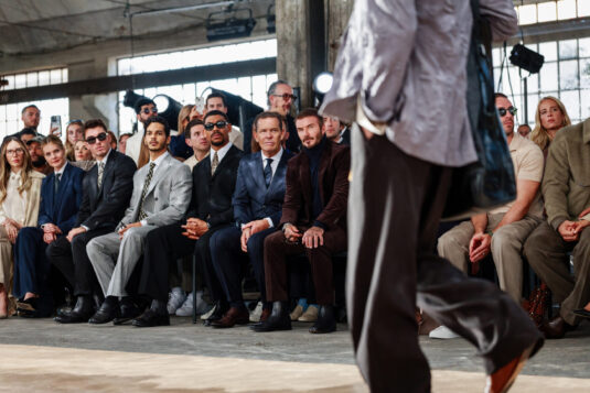 BOSS-SS26-à-Milan-l-élégance-paradoxale-du-tailoring-david-beckham