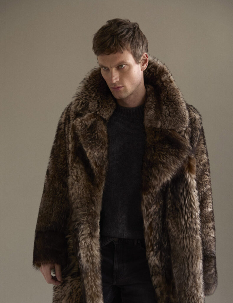 Yves-Salomon-réinvente-le-shearling-avec-élégance