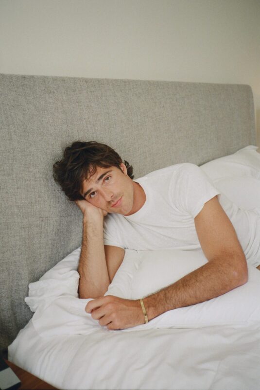 Jacob-Elordi-icône-montante-de-la-mode-et-du-cinéma-©-Cartier-Sofia-Coppola