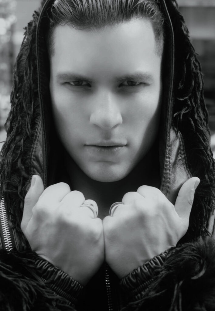 Juan-Castillo-Love-is-a-Game-par-Elys-Berroterán