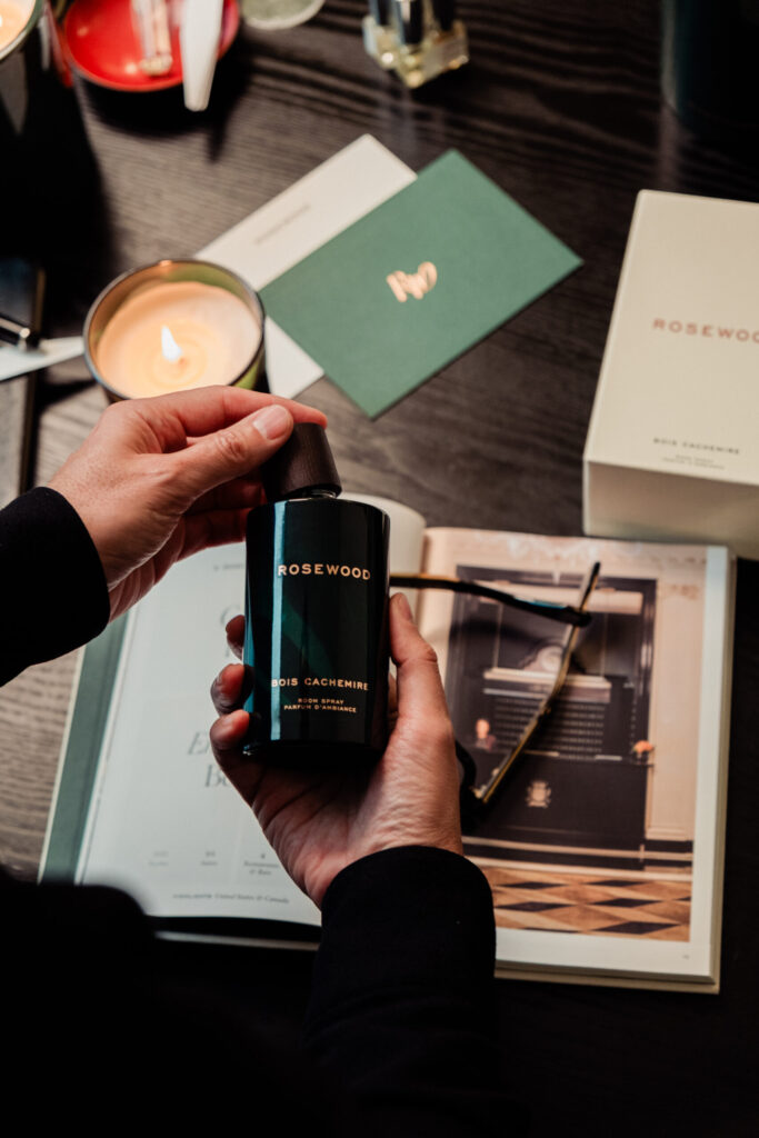 Bois-Cachemire-l-art-du-voyage-par-Rosewood-x-L-OBJET