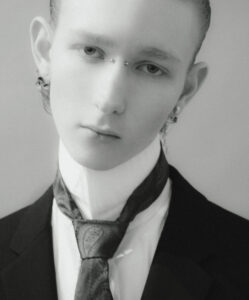 BEGINNING-Kolya-Kovalik-portrait-par-Elys-Berroterán-23