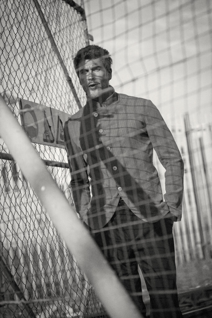 AGAINST-THE-WIRE-Pascal-Bier-par-Charl-Marais-cover-story-cape-town-04