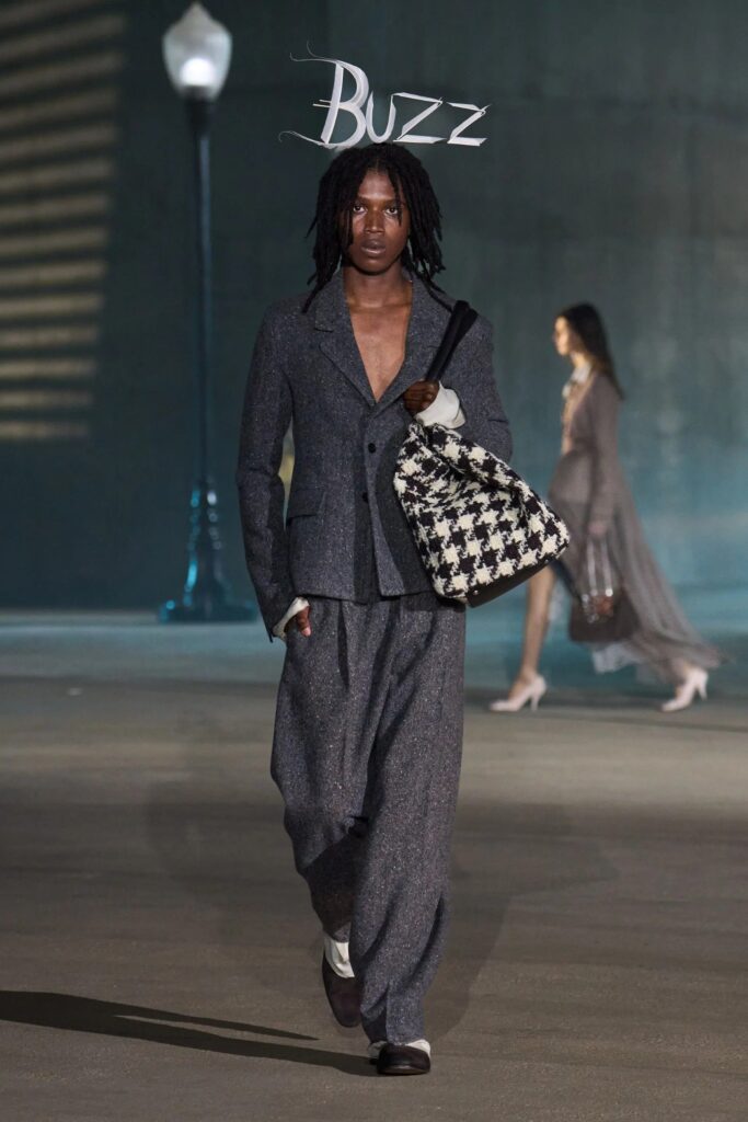 dior-cruise-2027-jonathan-anderson-los-angeles-l-homme-en-clair-obscur-02