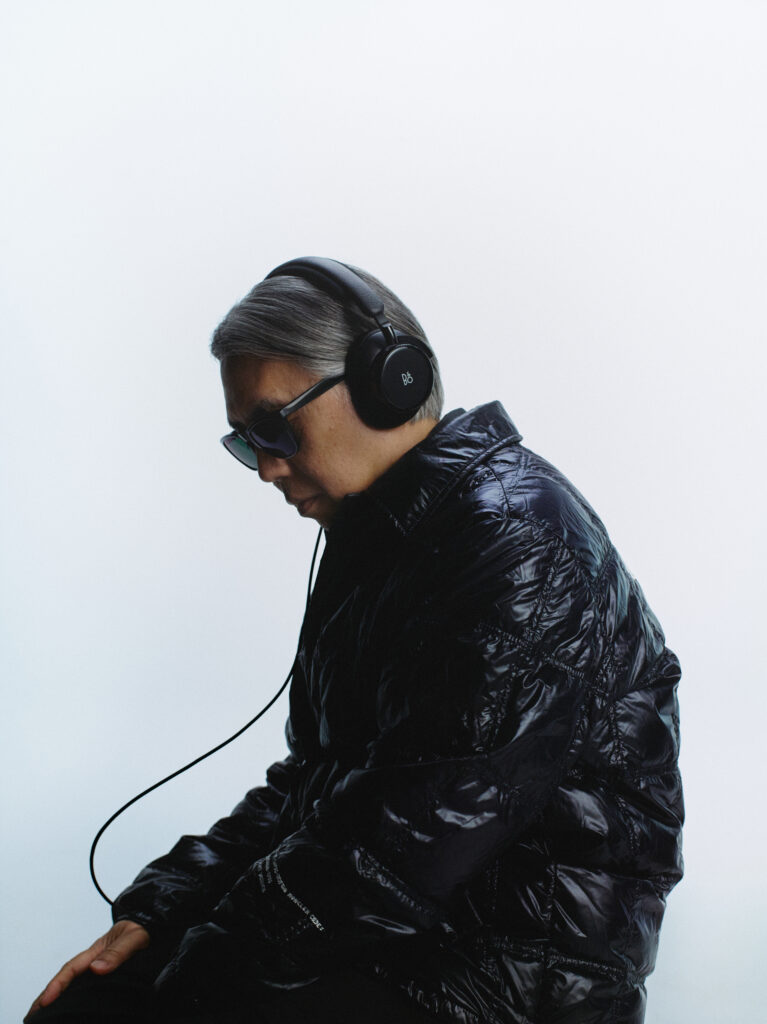 Bang-&-Olufsen-x-Fragment-la-mémoire-du-futur-01