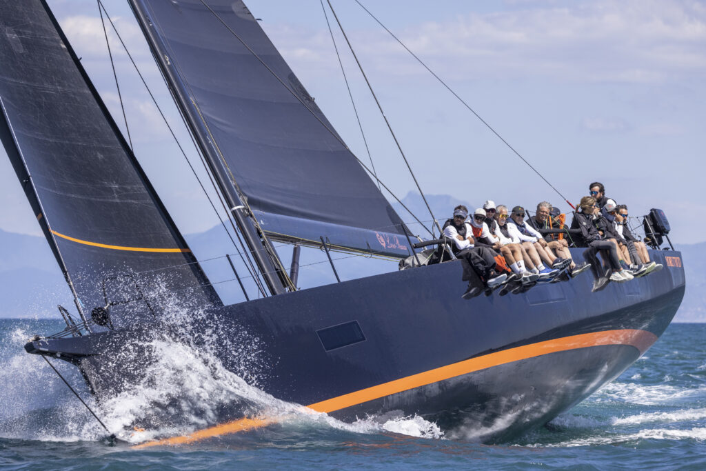 Loro-Piana-la-voile-comme-culture-du-geste-02