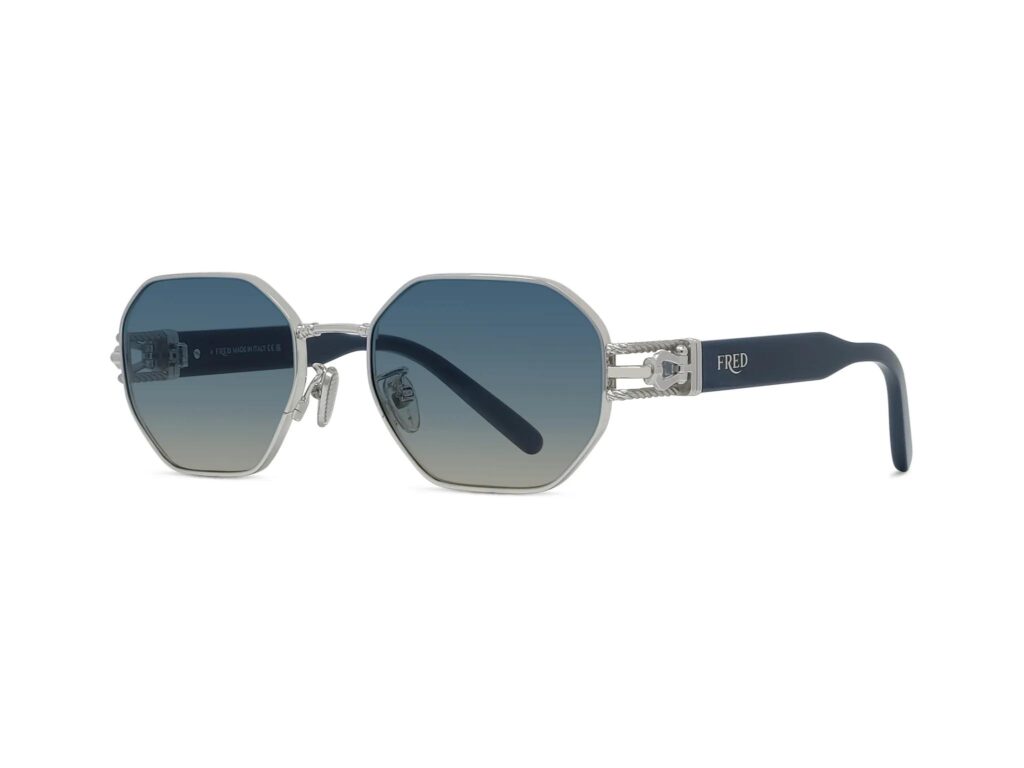 Du-bijou-au-regard-l-héritage-de-la-maison-FRED-x-THÉLIOS-Force-10-FG40091U_16W_01
